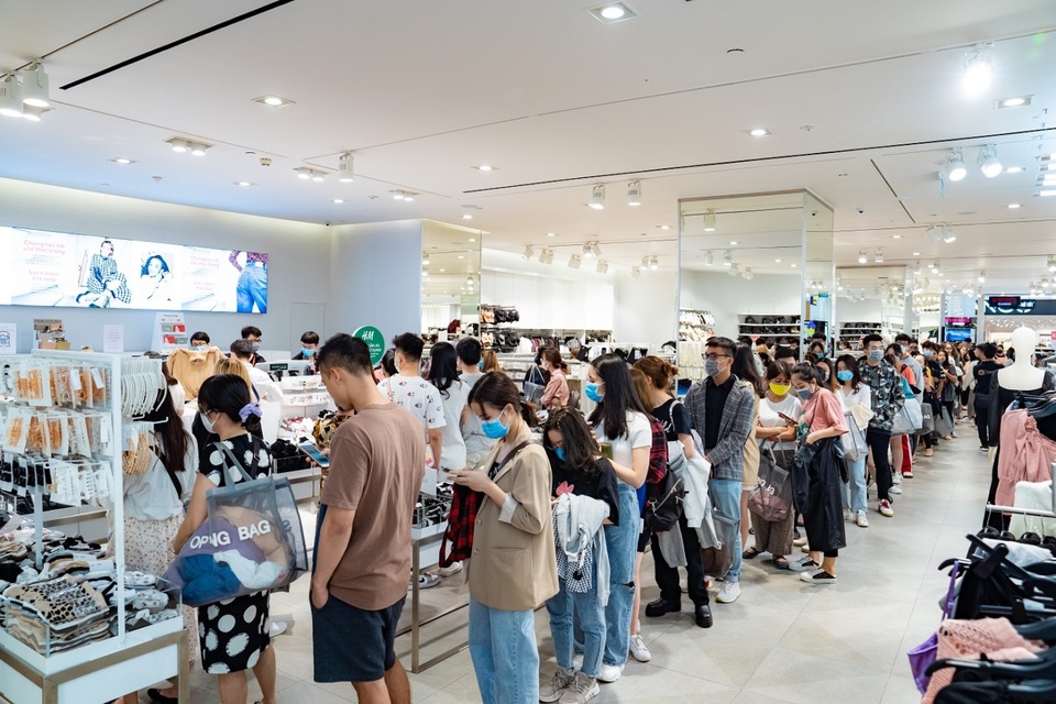 Vincom Retail nhận giải Top 10 thương hiệu dẫn đầu Việt Nam - 3 Vincom Retail nhận giải Top 10 thương hiệu dẫn đầu Việt Nam - 3