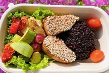 Chị em vỡ mộng với dịch vụ cơm keto, trà detox được quảng cáo khắp cõi mạng