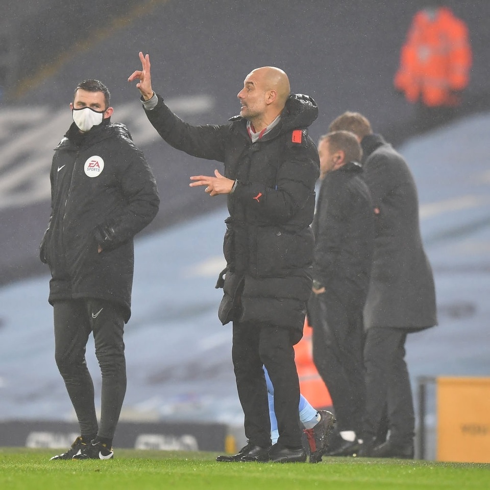 Thắng Brighton, Man City thổi lửa vào vị trí của Liverpool - 10