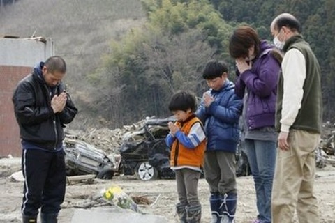 Nhật Bản lại rung chuyển đúng 1 tháng sau thảm họa kép