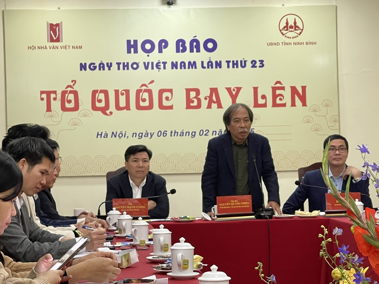 Ngày thơ Việt Nam Tổ quốc bay lên lần đầu tiên tổ chức tại Ninh Bình - 1 Ngày thơ Việt Nam Tổ quốc bay lên lần đầu tiên tổ chức tại Ninh Bình - 1
