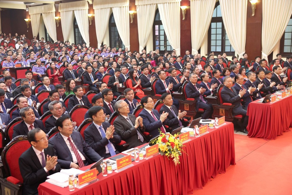 Tổng Bí thư: “Không có vùng tối nào công tác kiểm tra không vươn tới được” - 2 Tổng Bí thư: “Không có vùng tối nào công tác kiểm tra không vươn tới được” - 2