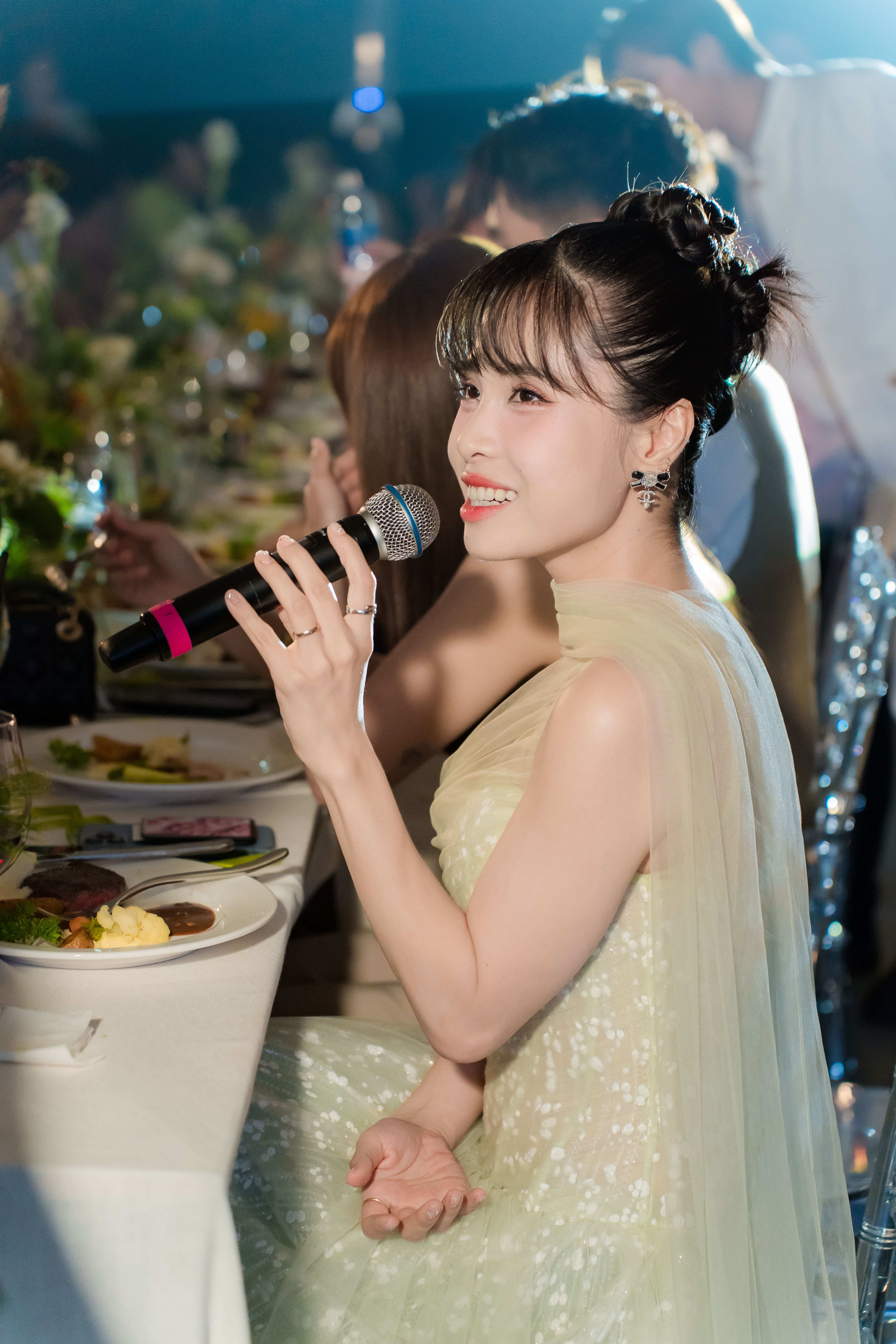 Ca nương Kiều Anh đắt show sau Chị đẹp, được chồng ủng hộ hết mình - 2