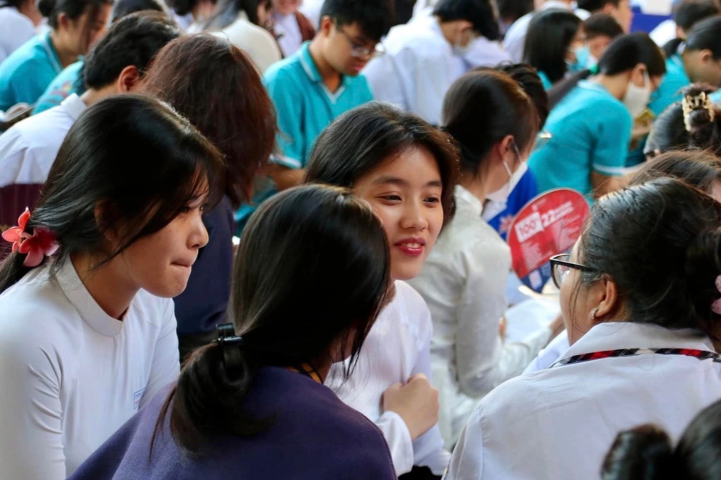 Điểm chuẩn năm 2024 của Trường Đại học Ngân hàng TPHCM - 1 Điểm chuẩn năm 2024 của Trường Đại học Ngân hàng TPHCM - 1
