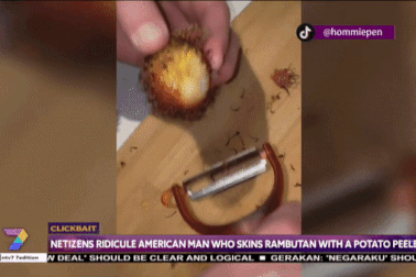 Khách Mỹ ăn quả chôm chôm theo cách kỳ lạ chẳng giống ai