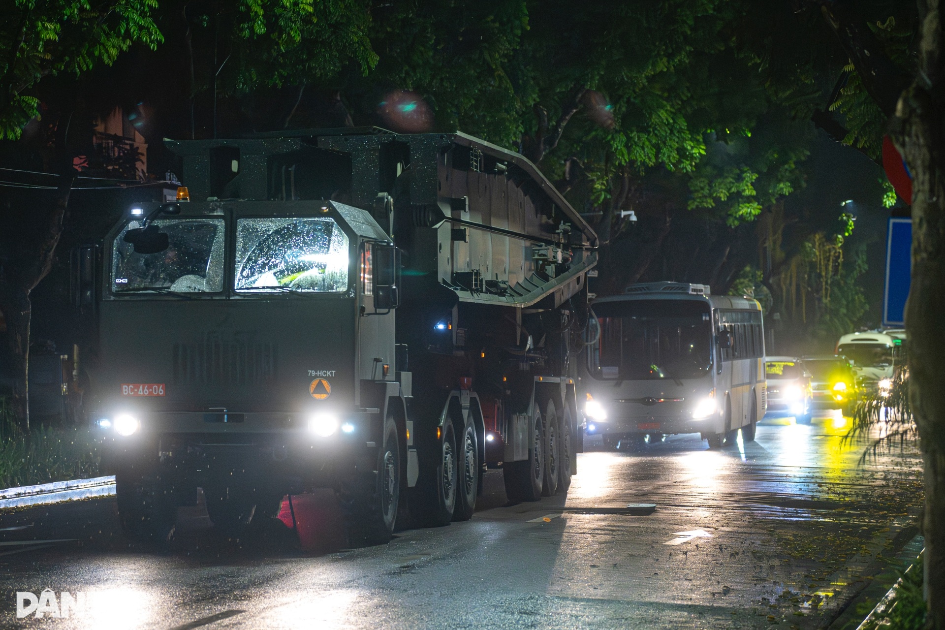 Dàn khí tài diễu binh A80 xuyên đêm huấn luyện tại Quảng trường Ba Đình - 14 Dàn khí tài diễu binh A80 xuyên đêm huấn luyện tại Quảng trường Ba Đình - 14