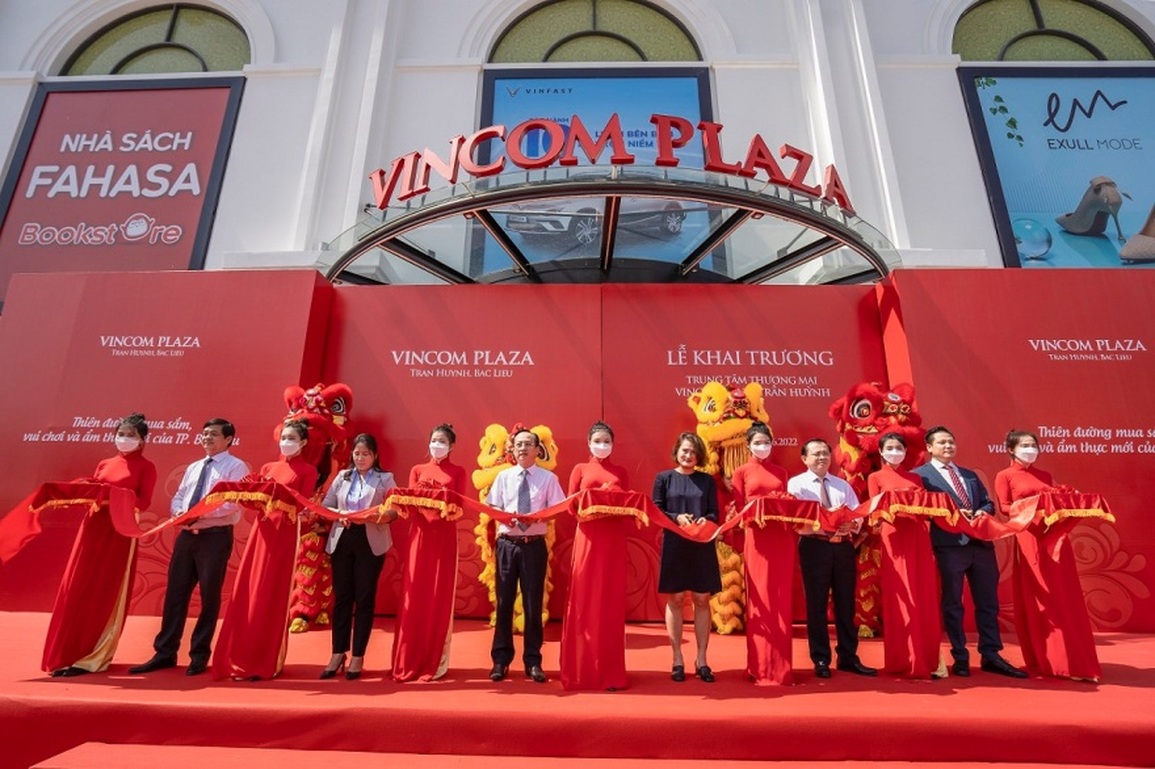 Vincom đồng loạt khai trương 2 trung tâm thương mại mới tại Tiền Giang và Bạc Liêu - 1 Vincom đồng loạt khai trương 2 trung tâm thương mại mới tại Tiền Giang và Bạc Liêu - 1