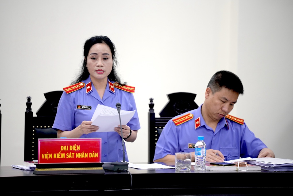 Ông Nguyễn Quang Tuấn bị đề nghị mức án 4-5 năm tù - 1 Ông Nguyễn Quang Tuấn bị đề nghị mức án 4-5 năm tù - 1