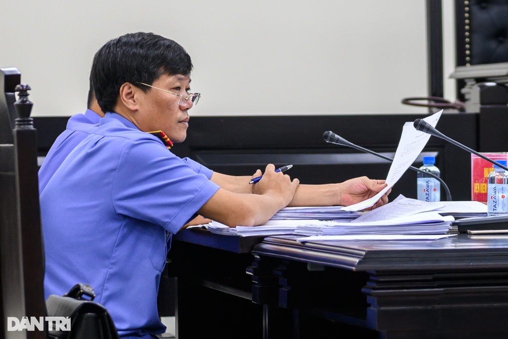 Tử hình kẻ đóng 10 chiếc đinh vào đầu bé gái 3 tuổi - 2 Tử hình kẻ đóng 10 chiếc đinh vào đầu bé gái 3 tuổi - 2