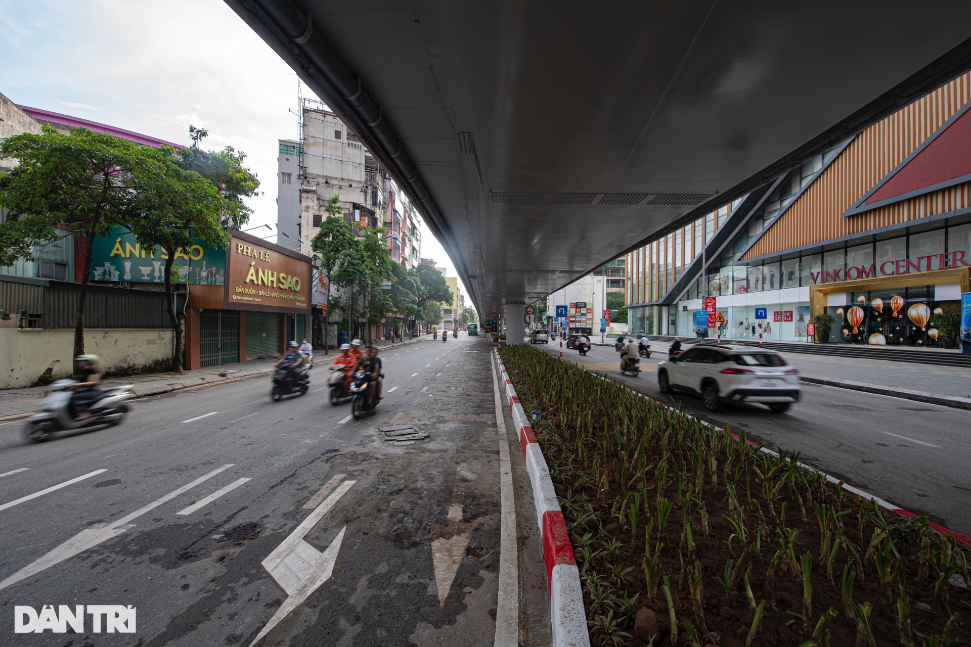 Thông xe cầu vượt chữ C đầu tiên ở Hà Nội, trị giá gần 150 tỷ đồng - 9 Thông xe cầu vượt chữ C đầu tiên ở Hà Nội, trị giá gần 150 tỷ đồng - 9