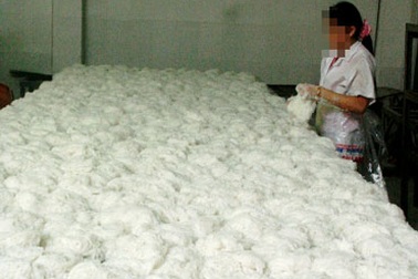 Hãi hùng “mục kích” lò bún