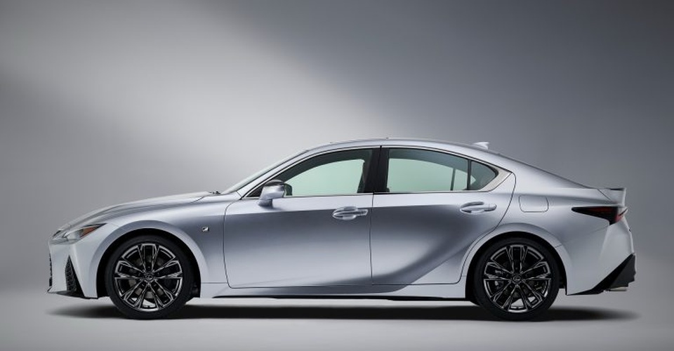 Lexus IS phiên bản nâng cấp 2021 có gì khác xe đời cũ? - 4 Lexus IS phiên bản nâng cấp 2021 có gì khác xe đời cũ? - 4