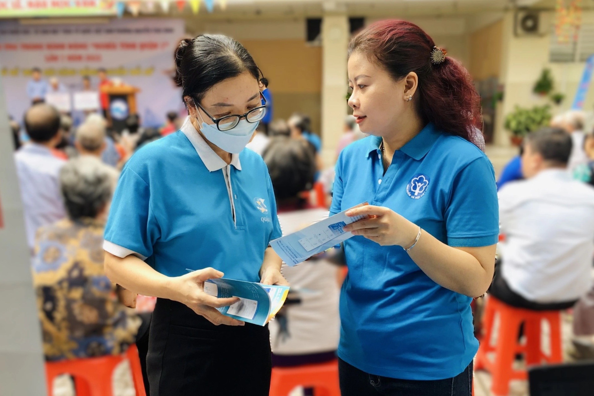 HCMC-এর কর্মকর্তাদের জন্য আয় বৃদ্ধির ৭ বছর পরের উল্লেখযোগ্য ঘটনা - ১ Điểm nổi bật sau 7 năm TPHCM thực hiện tăng thu nhập đối với cán bộ - 1