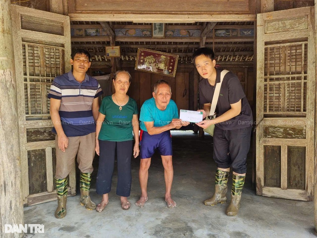 Báo Dân trí trao nóng 30 triệu đồng đến gia đình thiệt hại nặng tại Yên Bái - 6 Báo Dân trí trao nóng 30 triệu đồng đến gia đình thiệt hại nặng tại Yên Bái - 6