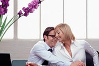 Sếp nam - nhân viên nữ: Thuốc súng!