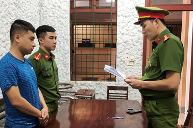 Thầy giáo dạy lái ô tô bị khởi tố vì gây tai nạn chết người rồi bỏ trốn