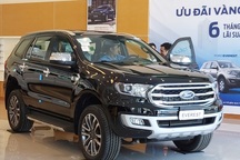 Dù giảm giá, các đại lý ô tô vẫn "bất động" trong tháng "cô hồn"