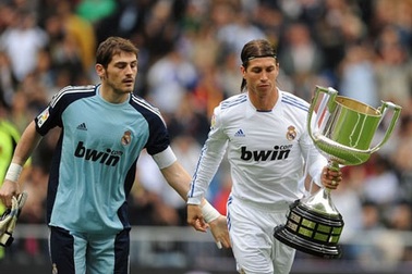 Ngôi sao Real hậm hực vì UEFA “cứu” Busquets