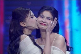 Trương Quỳnh Anh bật khóc khi Thu Thủy nhắc chuyện làm mẹ đơn thân