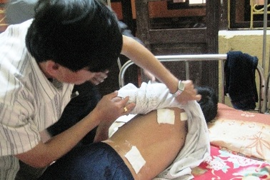 Nữ sinh gọi người đến chém bạn cùng lớp