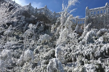 Đêm nay mưa tuyết, băng giá có thể xuất hiện trên đỉnh Fansipan