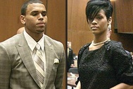 Chris Brown nhận án treo sau khi đánh Rihanna