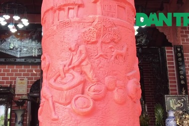 Nhà làm bằng gốm đỏ độc đáo ờ miền Tây