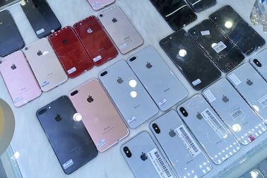 Mua sắm cuối năm: Người Việt chuộng iPhone cũ hơn