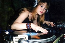 DJ tài sắc Mỹ Quyên đột tử ở tuổi 30