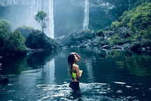 Cô gái 22 tuổi gây bất ngờ khi bỏ việc, 53 ngày độc hành xuyên Việt