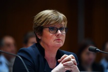 Bộ trưởng Australia xin lỗi vì sảy miệng về người tố cáo từng bị hiếp dâm