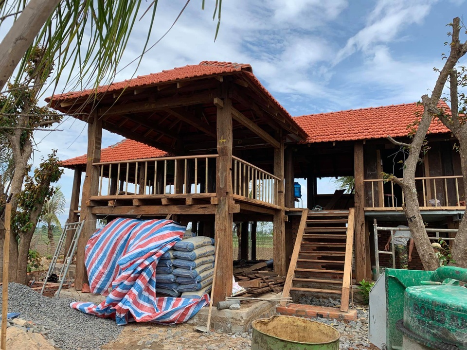 Mua lại nhà sàn cũ, gia đình ở Tây Nguyên làm nhà vườn 3.000m2 tuyệt đẹp - 2 Mua lại nhà sàn cũ, gia đình ở Tây Nguyên làm nhà vườn 3.000m2 tuyệt đẹp - 2