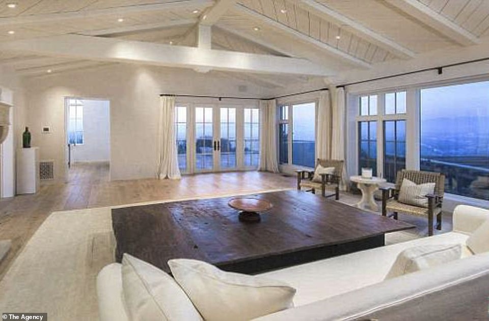 Eva Longoria bán nhà chịu lỗ hàng triệu USD - 7