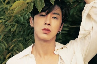 Trưởng nhóm DBSK bị tố tới cơ sở giải trí "người lớn" giữa mùa dịch