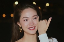 Bạn trai đại gia đã làm gì khiến Minh Hằng bật khóc như mưa?