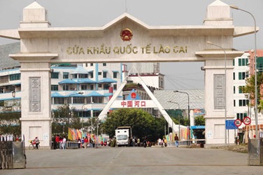 Cửa khẩu Quốc tế Lào Cai tạm ngưng thông quan hàng hóa