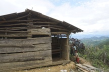 Nhìn lại những phòng học Dân trí trước và sau khi được dựng xây