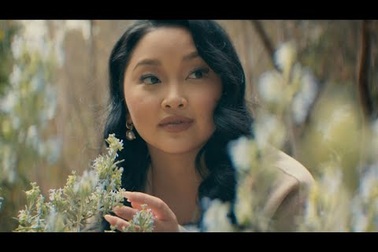 Lana Condor và bạn trai song ca