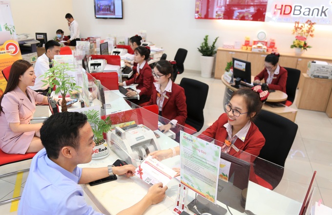 Đồng hành cùng khách hàng chống dịch, phát triển kinh tế, HDBank tiếp tục giảm lãi suất cho vay - Ảnh 2. Đồng hành cùng khách hàng chống dịch, phát triển kinh tế, HDBank tiếp tục giảm lãi suất cho vay - Ảnh 2.