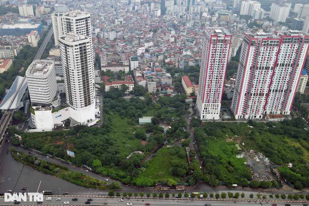 Cổ phiếu chủ khách sạn 5 sao tại Sa Pa, Nha Trang có thể bị hủy niêm yết - 3 Cổ phiếu chủ khách sạn 5 sao tại Sa Pa, Nha Trang có thể bị hủy niêm yết - 3