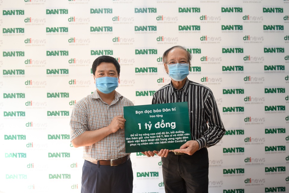 Bạn đọc Dân trí tiếp tục ủng hộ tuyến đầu chống “giặc” Covid - 19 - 1 Bạn đọc Dân trí tiếp tục ủng hộ tuyến đầu chống “giặc” Covid - 19 - 1