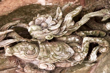 Chiêm ngưỡng nghệ thuật chạm khắc gỗ ở ngôi đền tuổi đời 3 thế kỷ