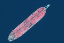 Tàu chở 1 triệu thùng dầu thành "bom hẹn giờ" ngoài khơi Yemen