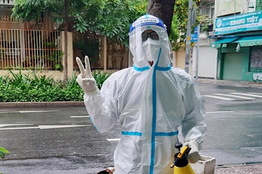 Lựa chọn day dứt sau 23 năm của điều dưỡng giữ kỷ lục thiện nguyện Việt Nam