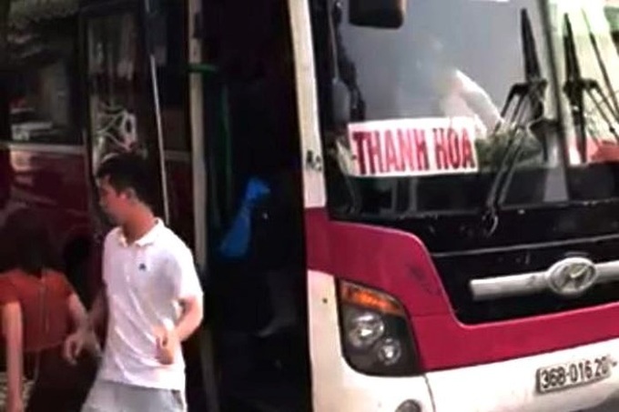 Kinh hoàng chuyến xe về thủ đô 45 ghế nhồi 104 khách - Ảnh 1. Kinh hoàng chuyến xe về thủ đô 45 ghế nhồi 104 khách - Ảnh 1.