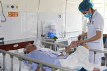 Bệnh nhân mắc liên cầu lợn vì bị... đứt tay khi giết mổ, ăn tiết canh