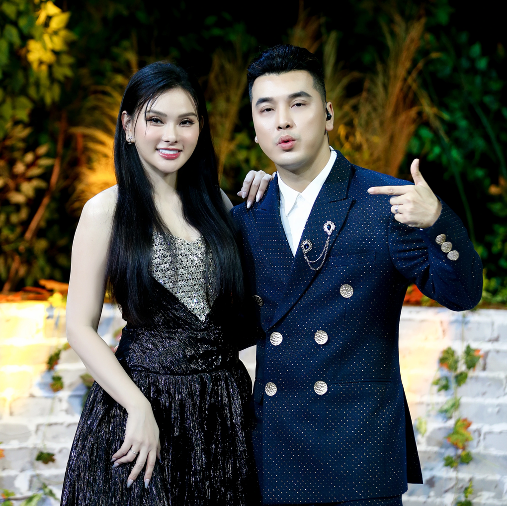 Thu Thủy phản ứng gì trước tin đồn từng chủ động tán tỉnh Ưng Hoàng Phúc? - 1 Thu Thủy phản ứng gì trước tin đồn từng chủ động tán tỉnh Ưng Hoàng Phúc? - 1