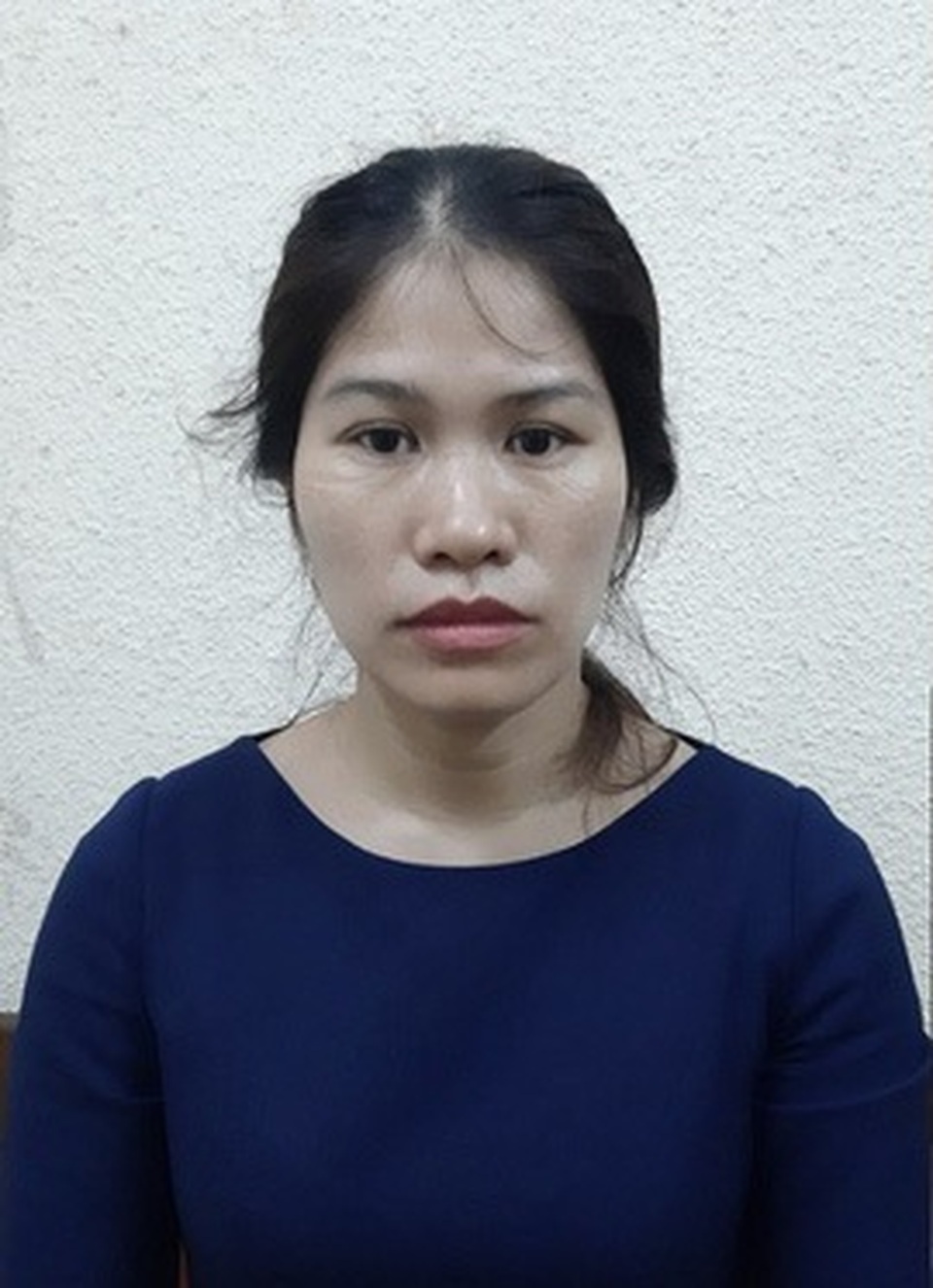 Đình chỉ chức vụ 3 cán bộ hải quan bảo kê xuất hàng lậu sang Trung Quốc - 2 Đình chỉ chức vụ 3 cán bộ hải quan bảo kê xuất hàng lậu sang Trung Quốc - 2