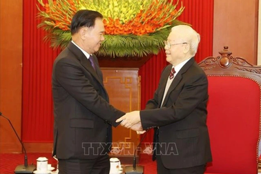 Tổng Bí thư Nguyễn Phú Trọng tiếp Chánh Văn phòng Trung ương Đảng Nhân dân Cách mạng Lào