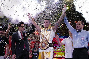Trương Đình Hoàng đoạt đai WBA Đông Á
